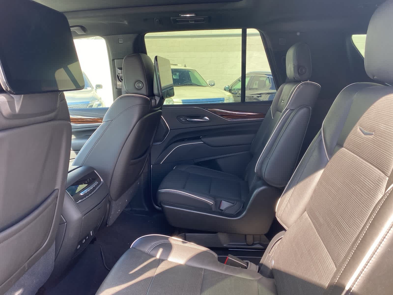 Thumbnail: 2021 Cadillac Escalade - 11