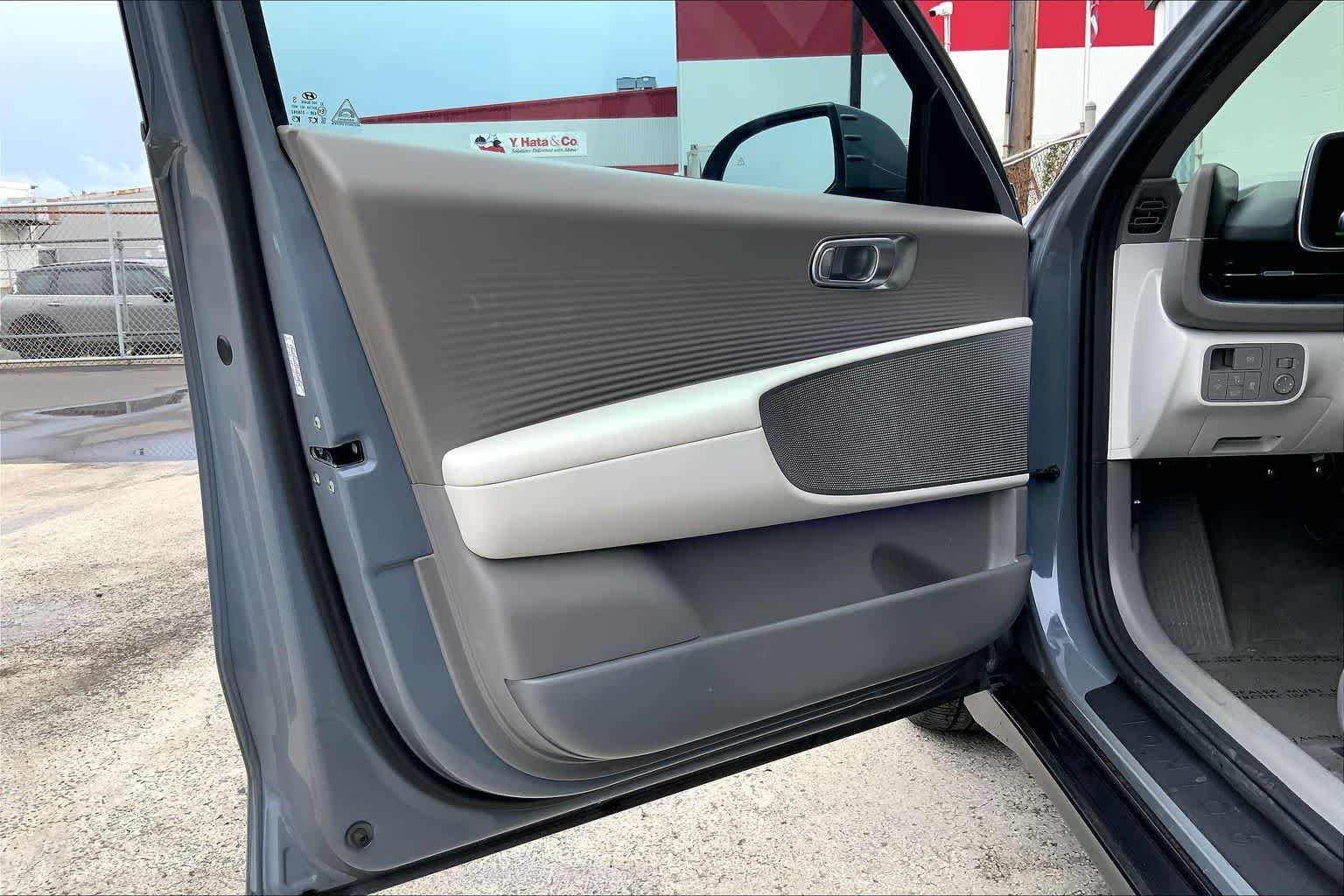 Thumbnail: 2023 Hyundai Ioniq 6 - 27