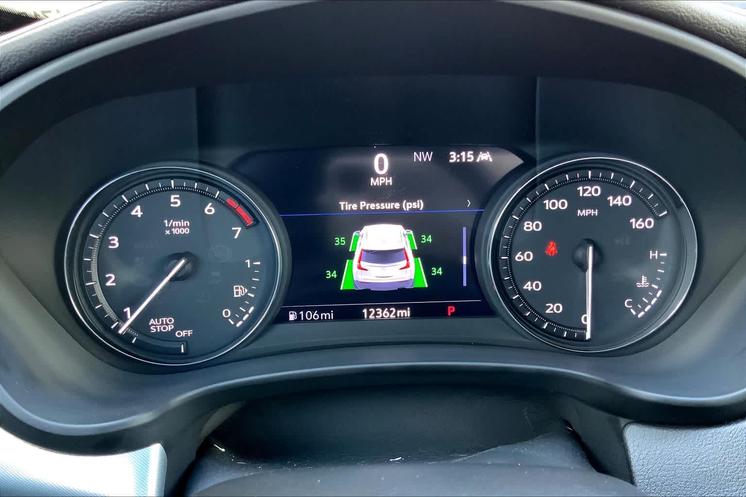 Thumbnail: 2021 Cadillac XT4 - 17