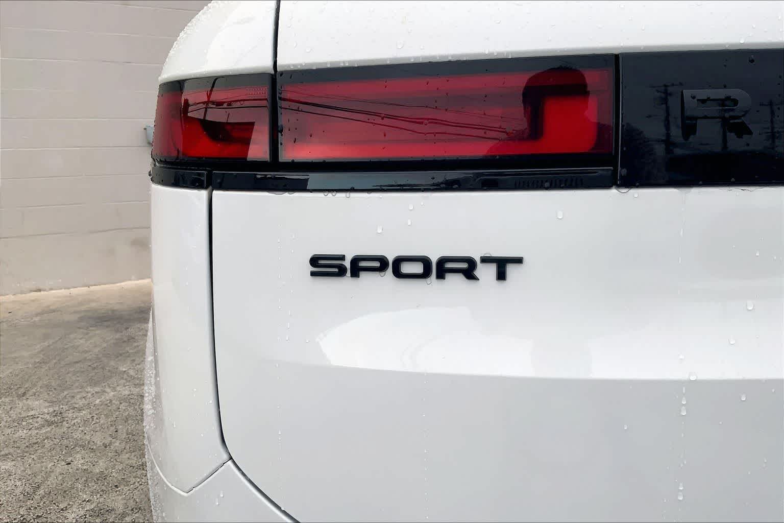 Thumbnail: 2023 Land Rover Range Rover Sport - 8