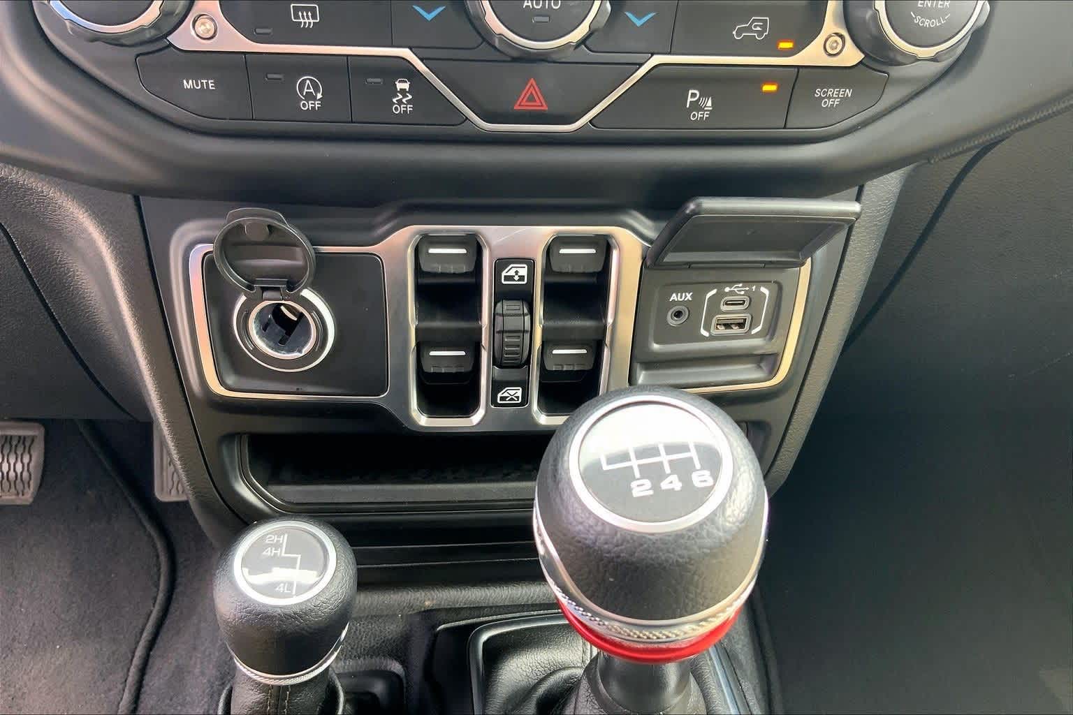 Thumbnail: 2021 Jeep Wrangler - 35