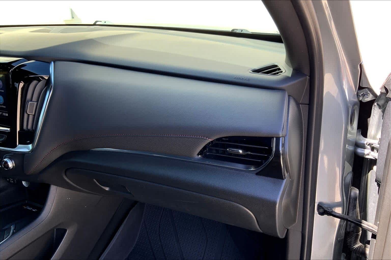 Thumbnail: 2023 Chevrolet Traverse - 22