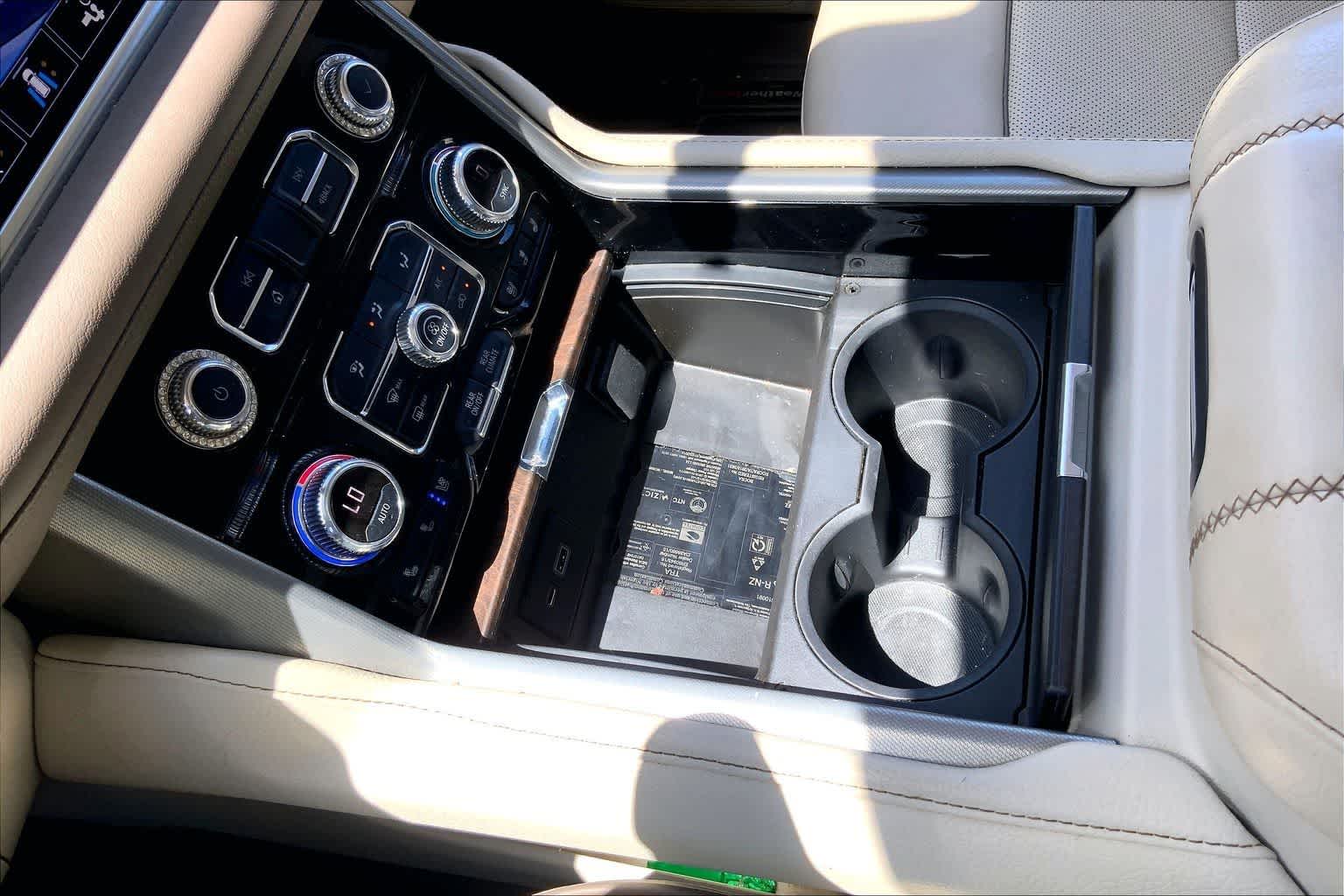 Thumbnail: 2021 GMC Yukon - 17
