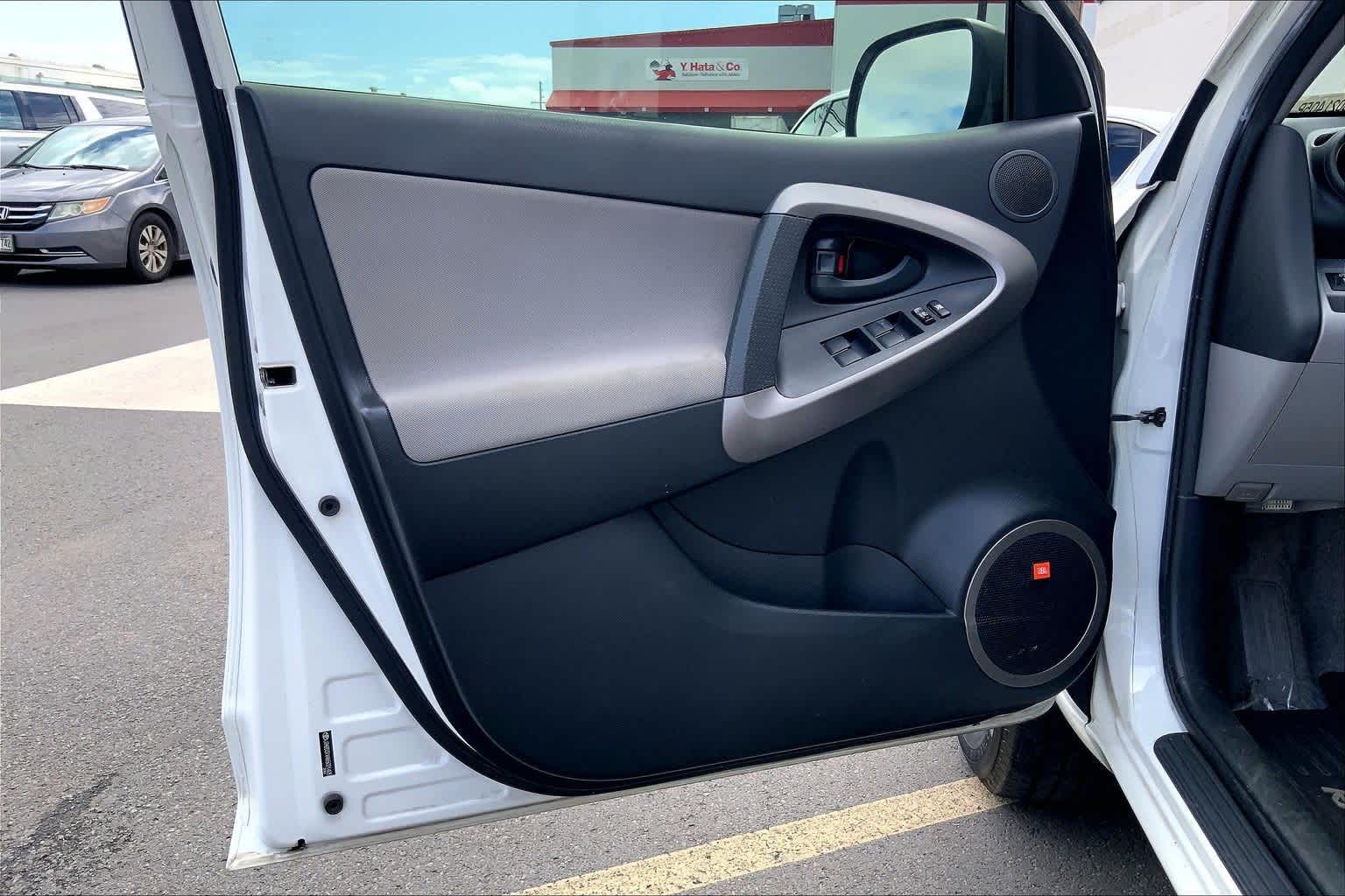 Thumbnail: 2006 Toyota RAV4 - 26