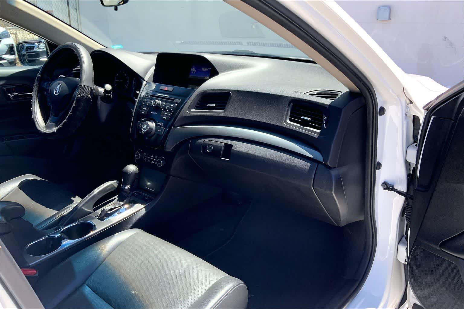 Thumbnail: 2014 Acura ILX - 23
