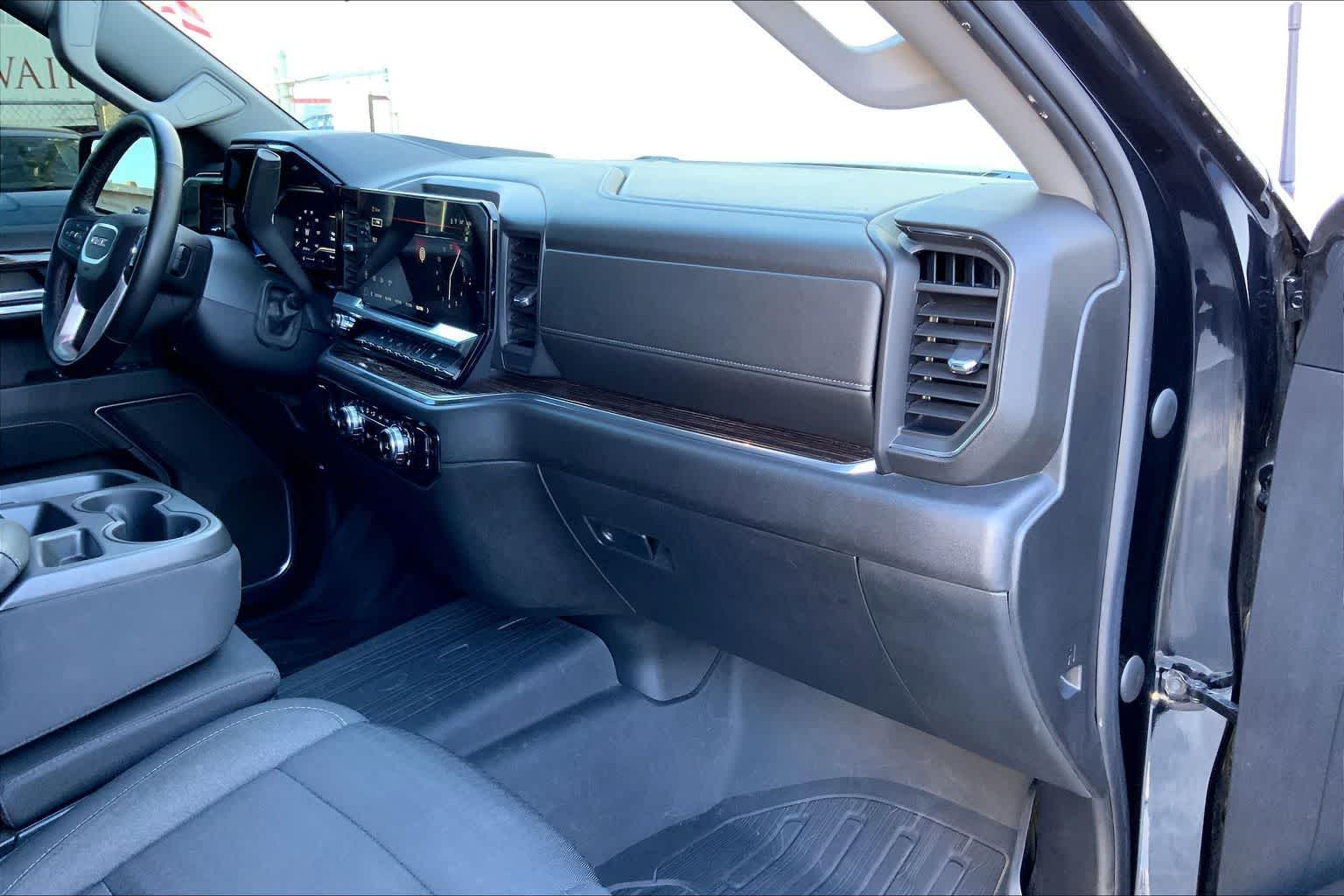 Thumbnail: 2023 GMC Sierra 1500 - 24