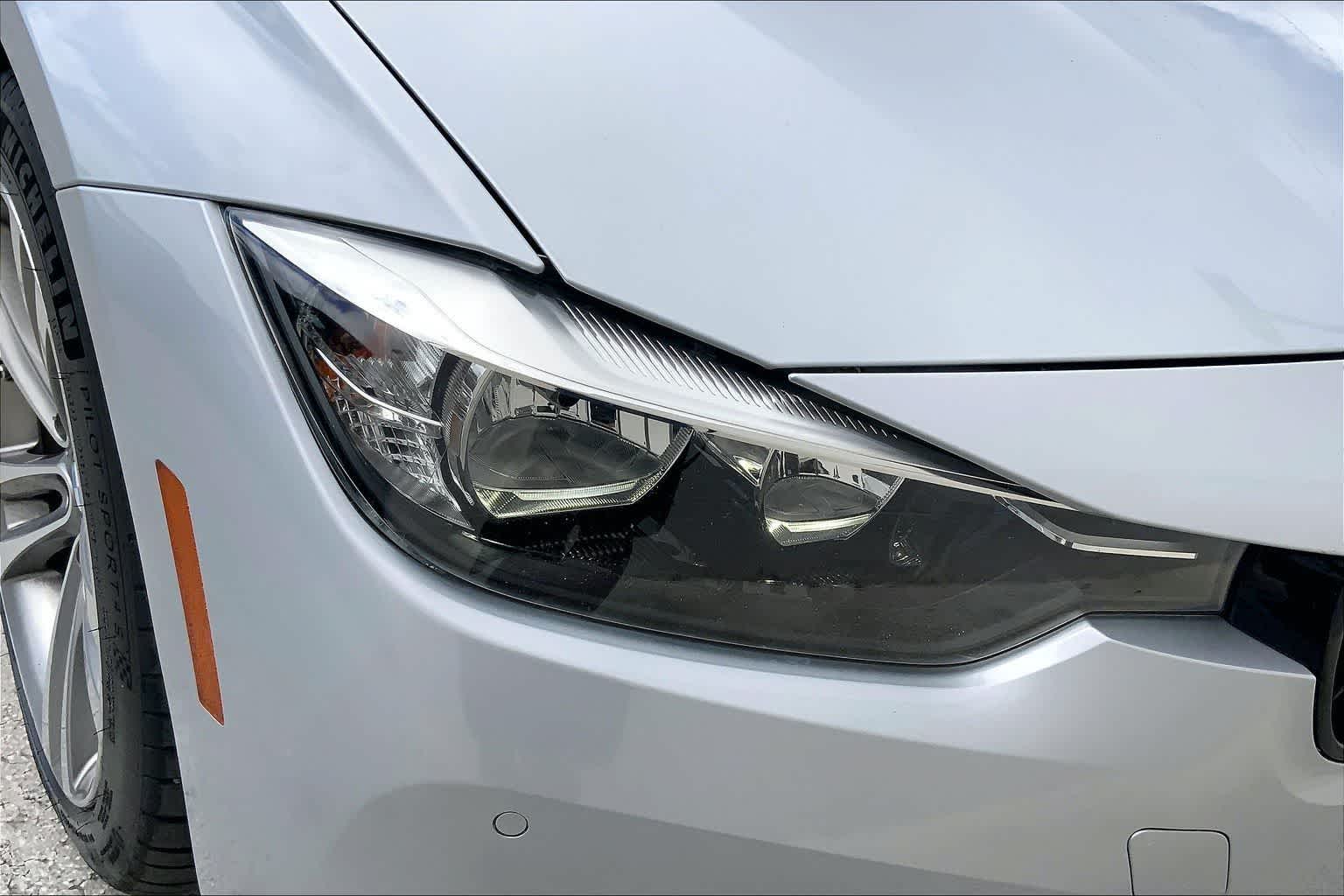 Thumbnail: 2017 BMW 3 Series - 31