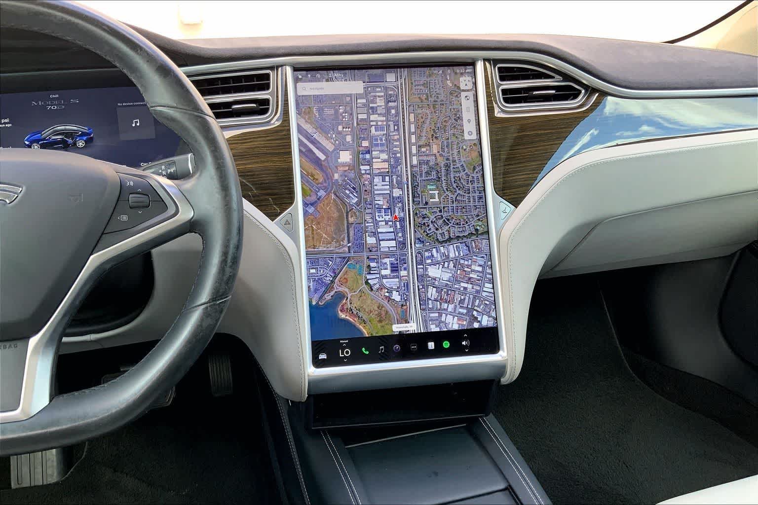 Thumbnail: 2015 Tesla Model S - 16