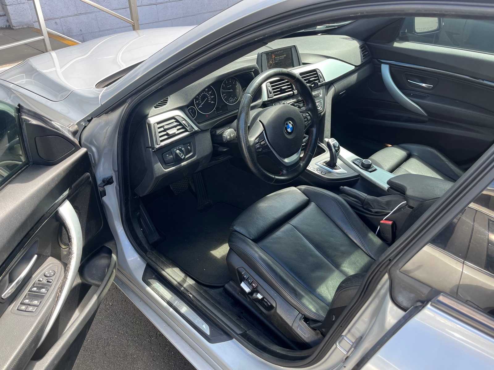 Thumbnail: 2016 BMW 3 Series - 5