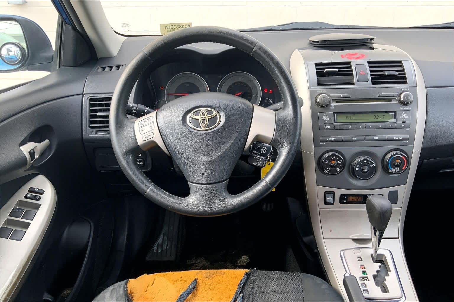 Thumbnail: 2010 Toyota Corolla - 15