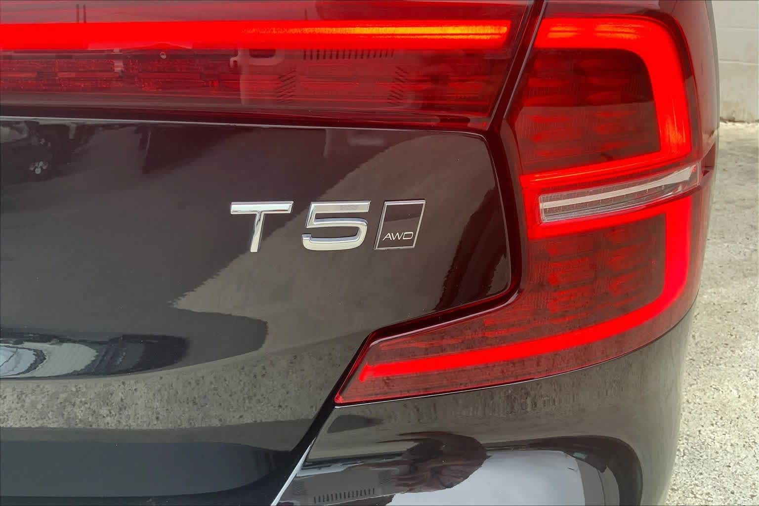 Thumbnail: 2021 Volvo S60 - 8