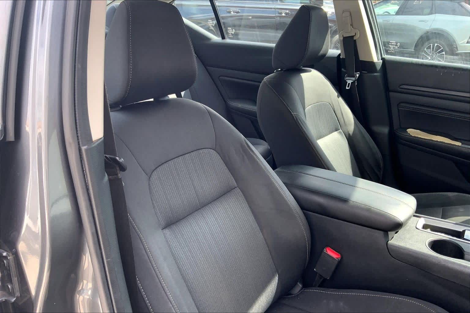 Thumbnail: 2019 Nissan Altima - 12