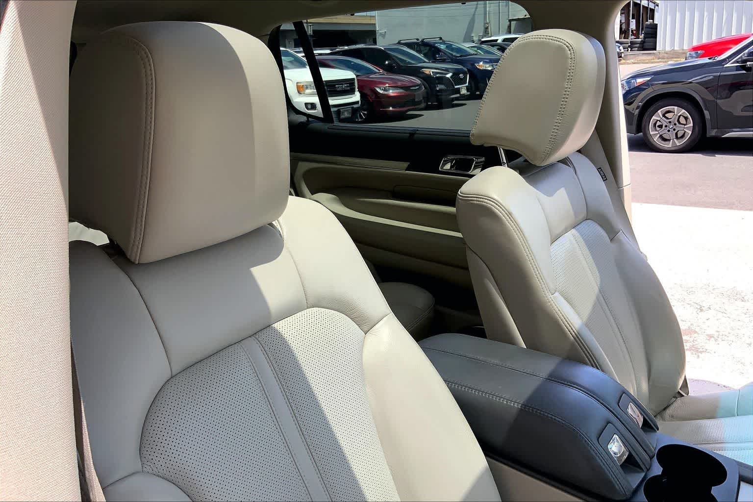 Thumbnail: 2010 Lincoln MKT - 14