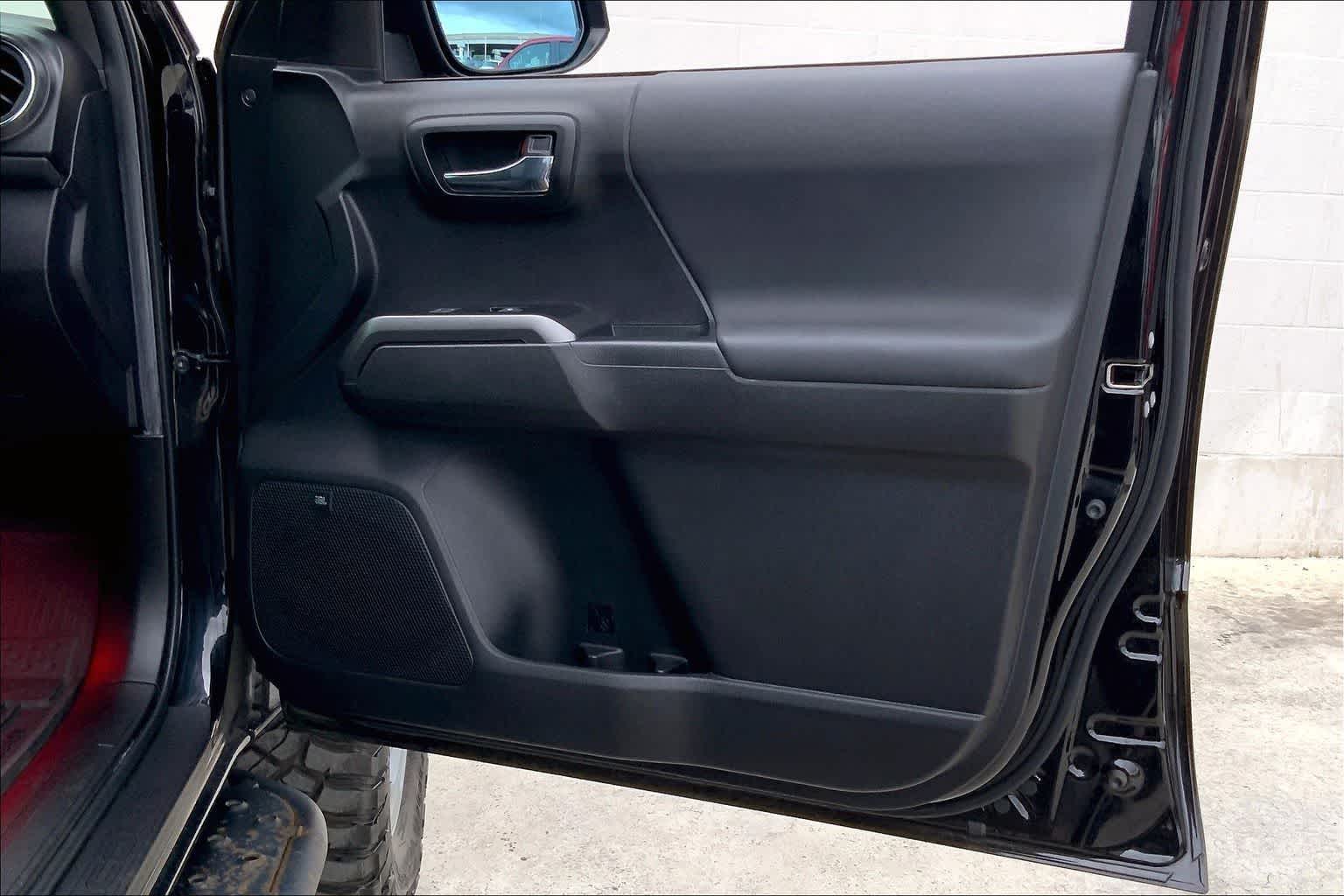 Thumbnail: 2022 Toyota Tacoma - 28