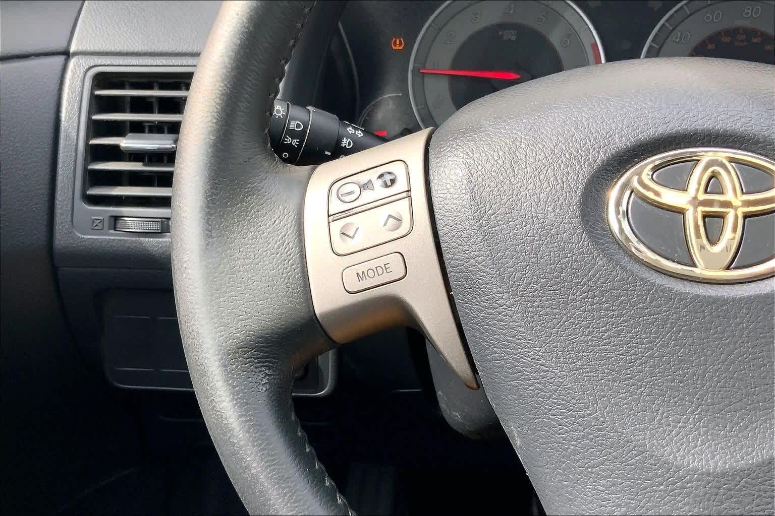 Thumbnail: 2010 Toyota Corolla - 24