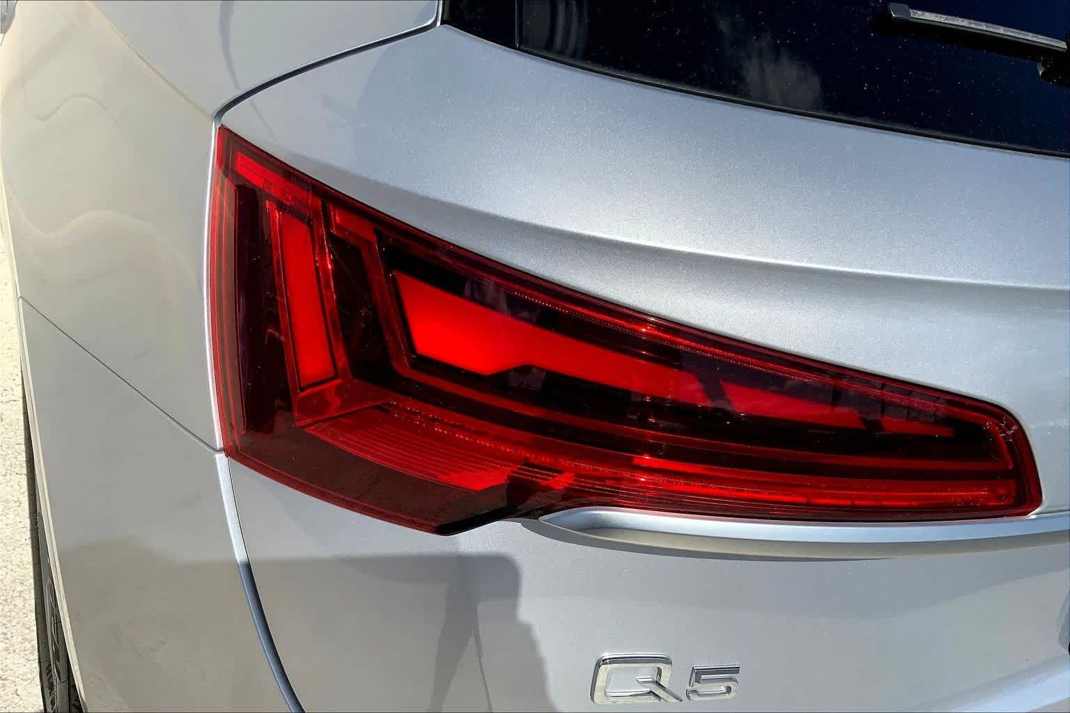 Thumbnail: 2022 Audi Q5 - 33