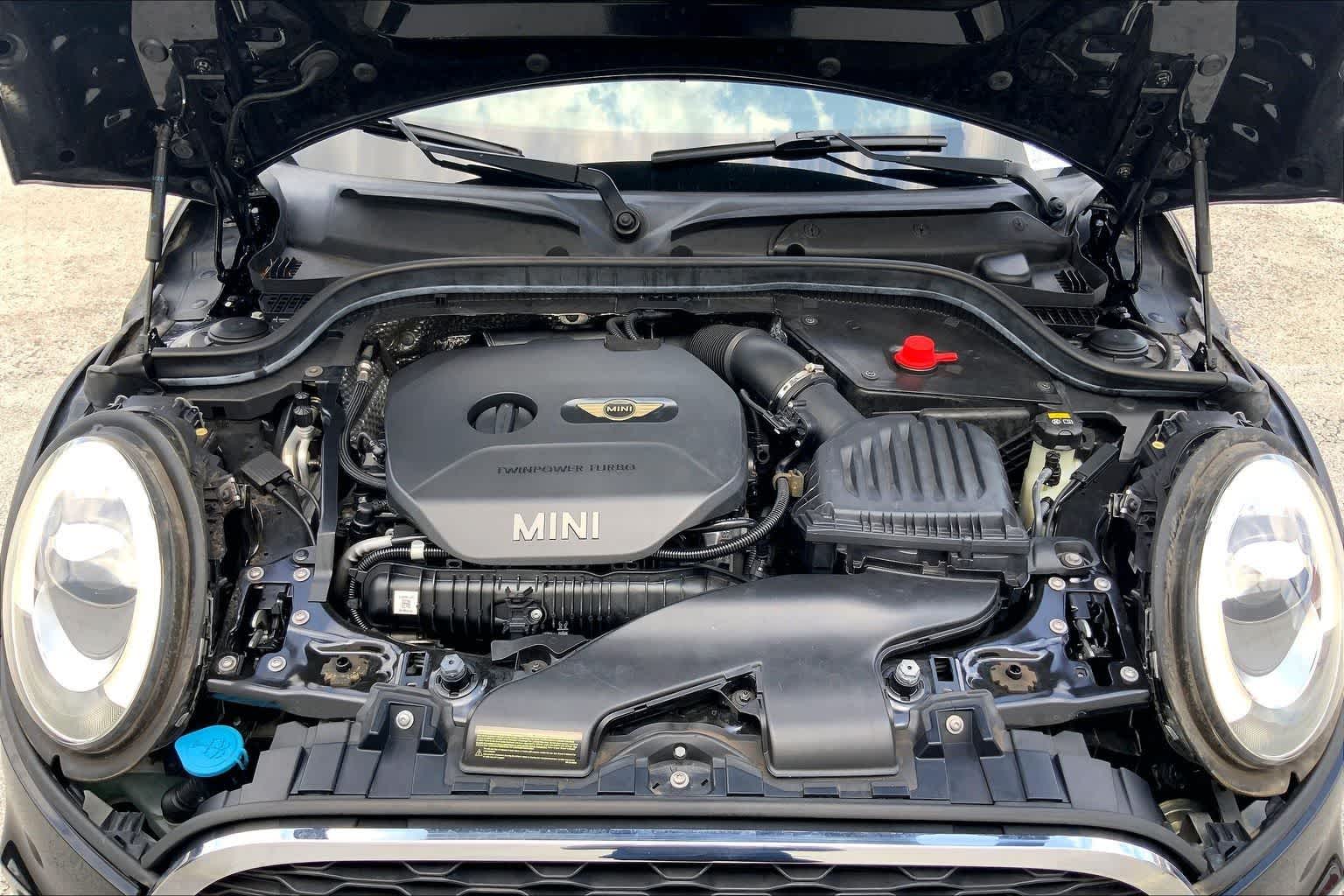 Thumbnail: 2015 MINI Cooper Hardtop - 9