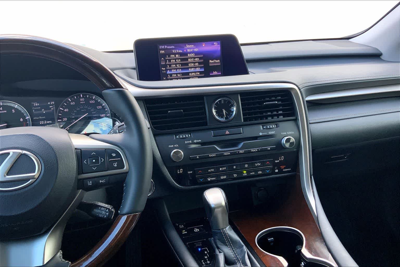 Thumbnail: 2017 Lexus RX - 14