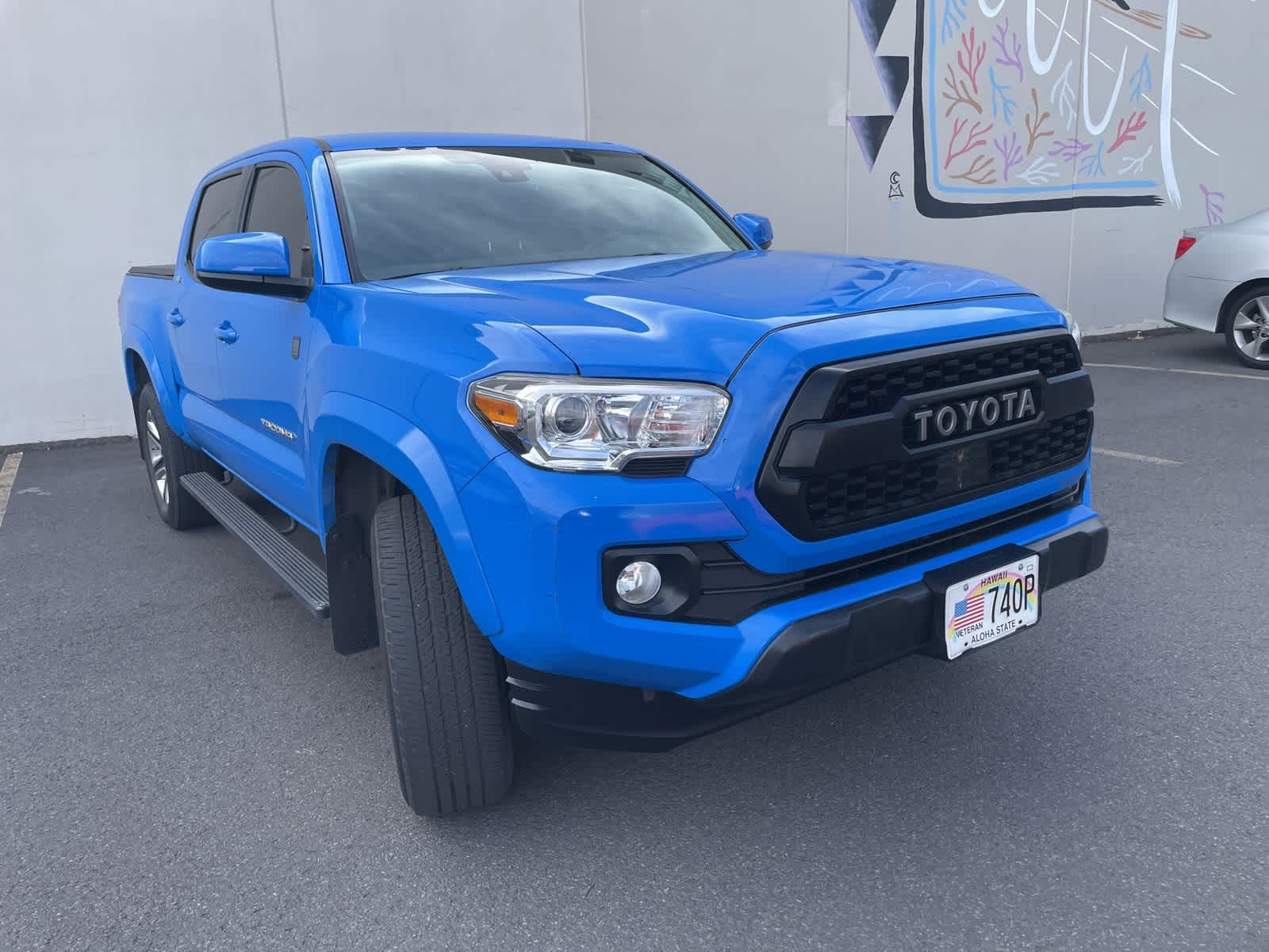 Thumbnail: 2019 Toyota Tacoma - 3