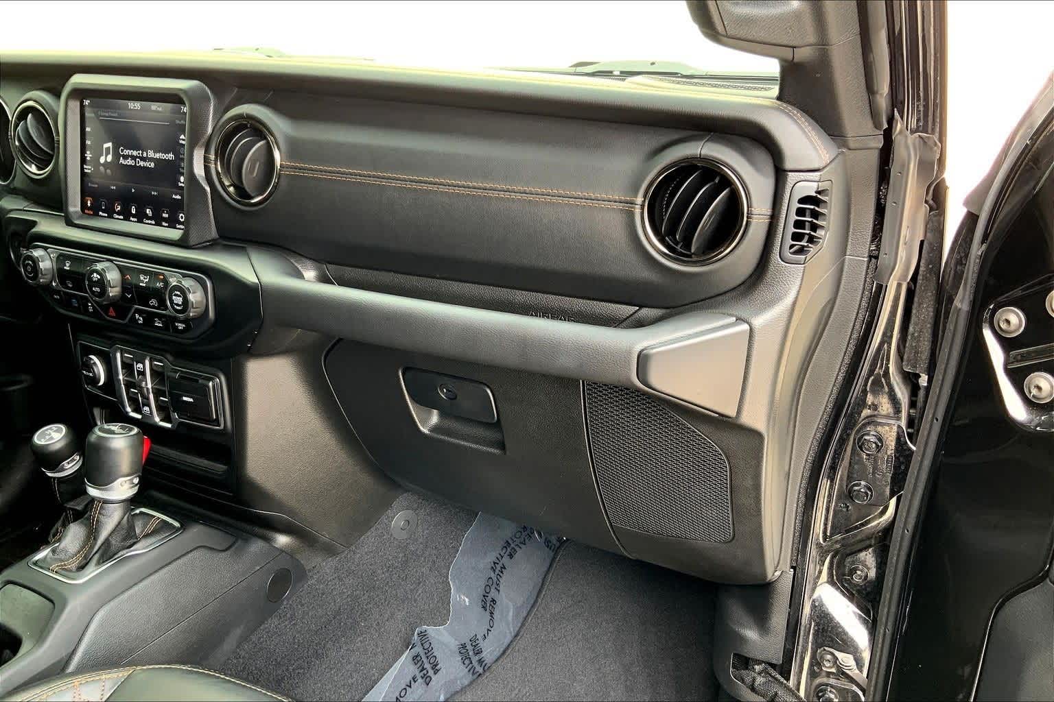 Thumbnail: 2021 Jeep Wrangler - 24