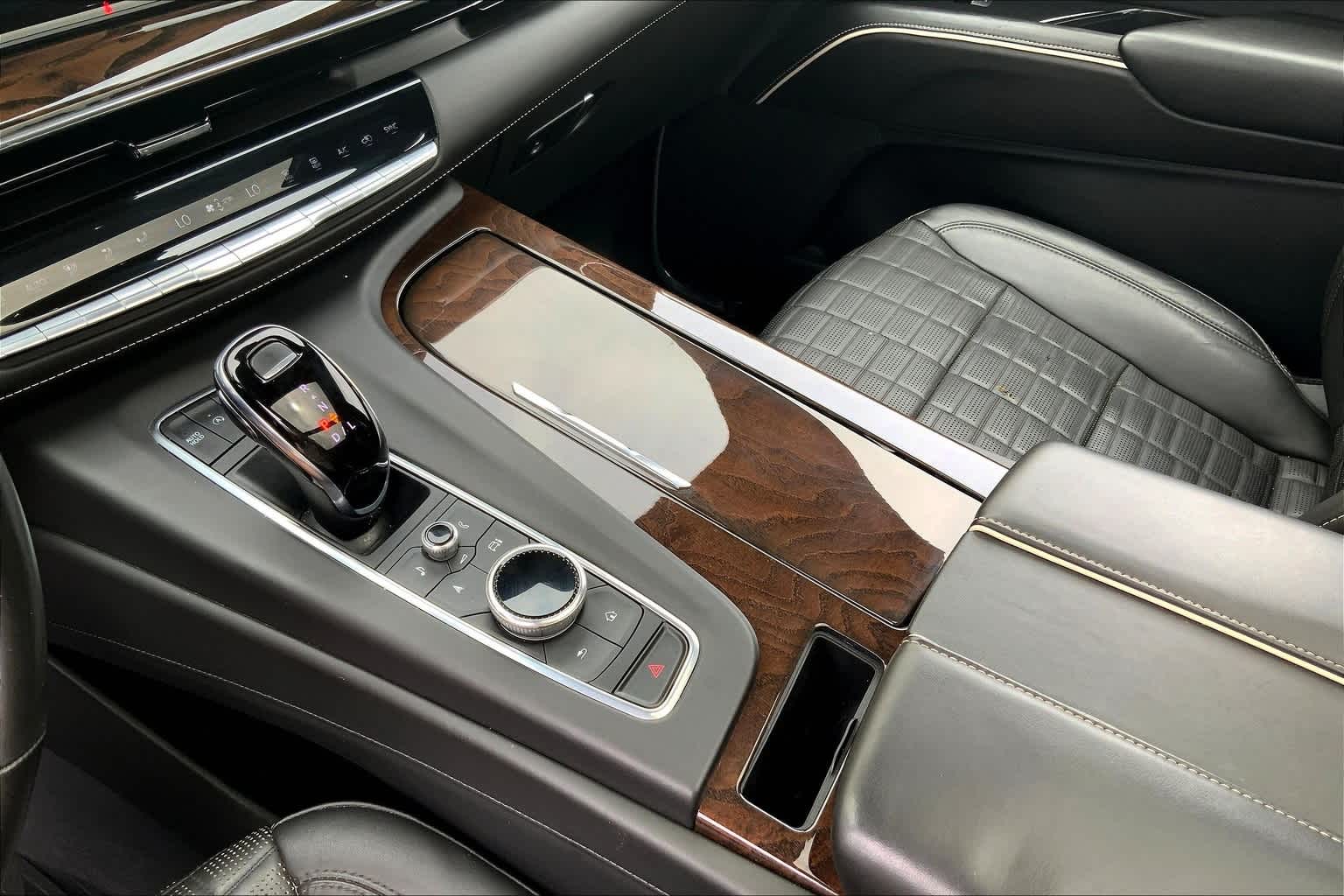 Thumbnail: 2021 Cadillac Escalade - 16