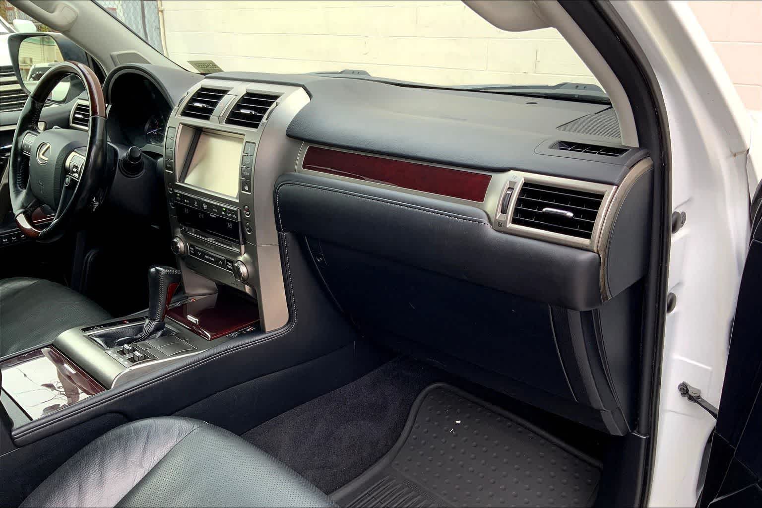 Thumbnail: 2017 Lexus GX - 24