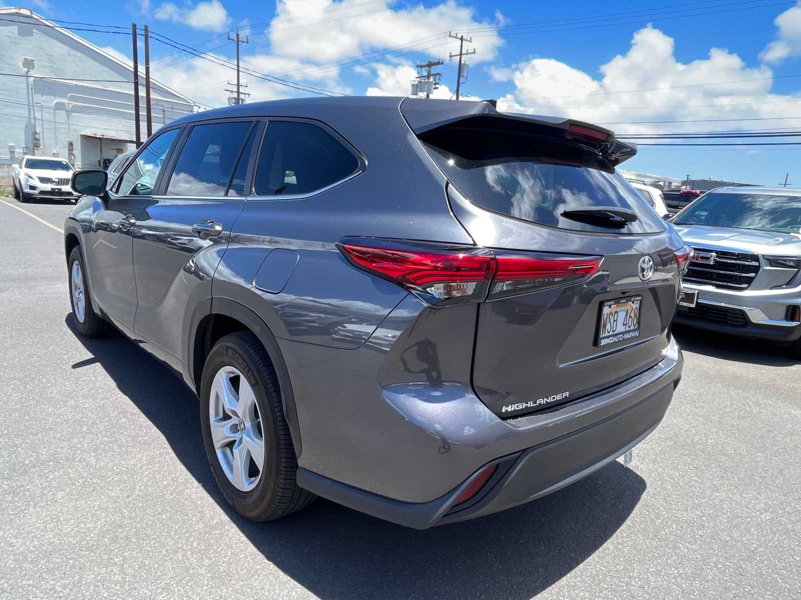 Thumbnail: 2023 Toyota Highlander - 7