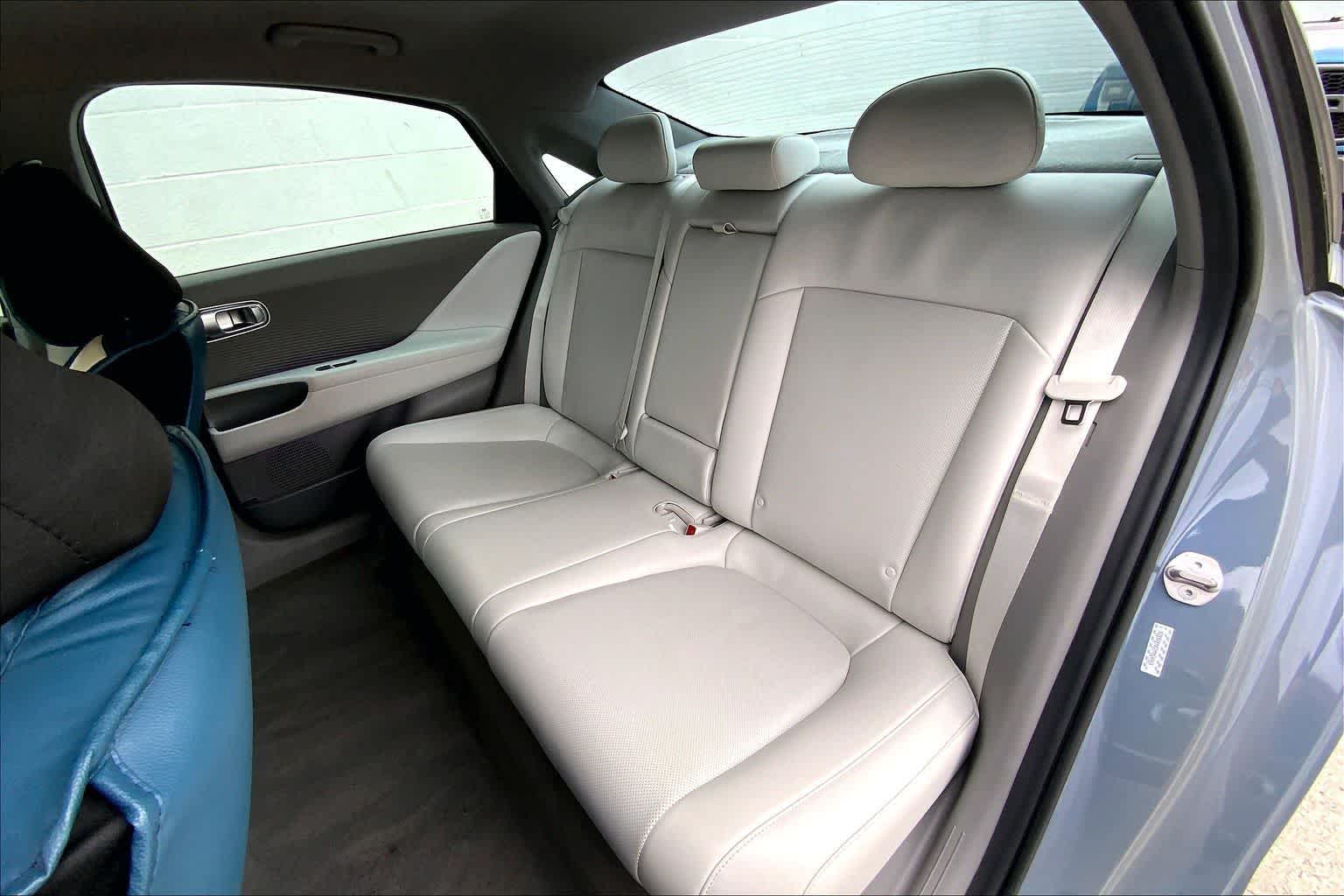 Thumbnail: 2023 Hyundai Ioniq 6 - 29