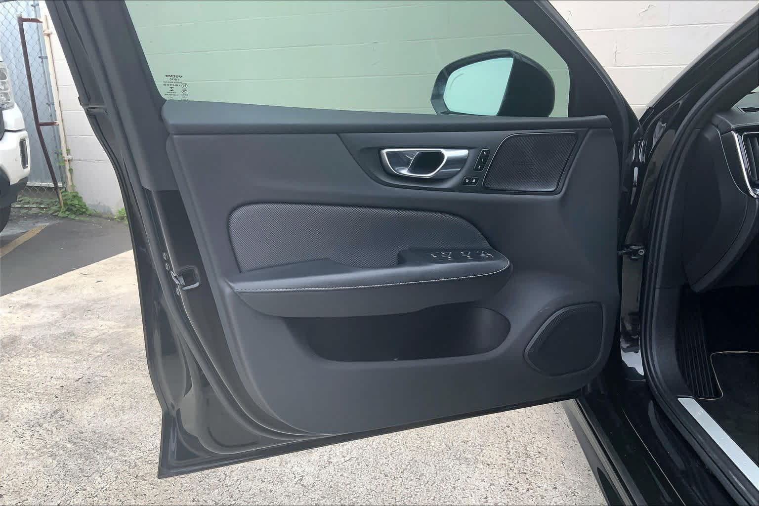 Thumbnail: 2021 Volvo S60 - 27