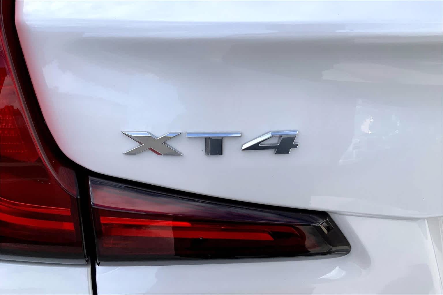 Thumbnail: 2021 Cadillac XT4 - 8