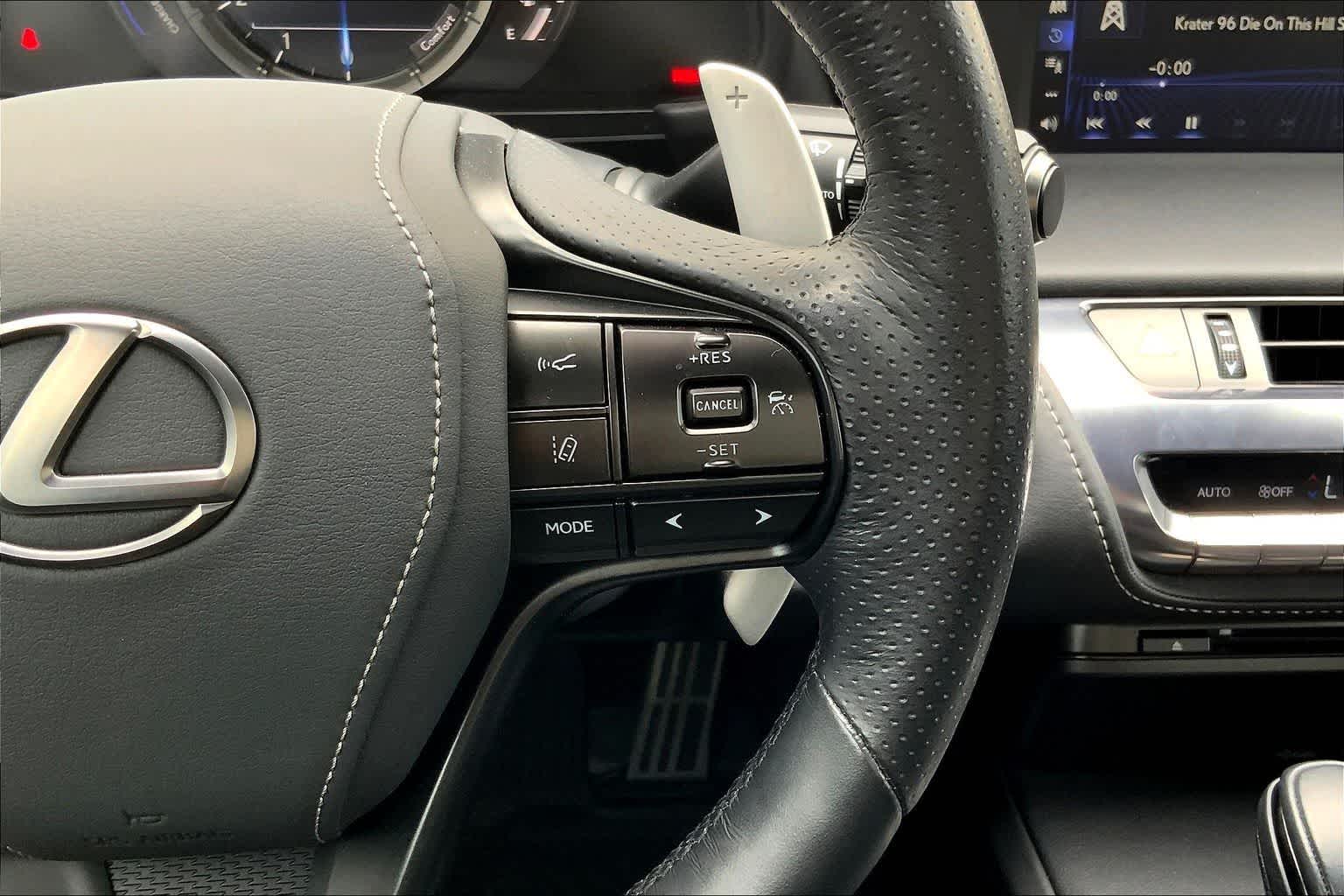 Thumbnail: 2018 Lexus LC - 25