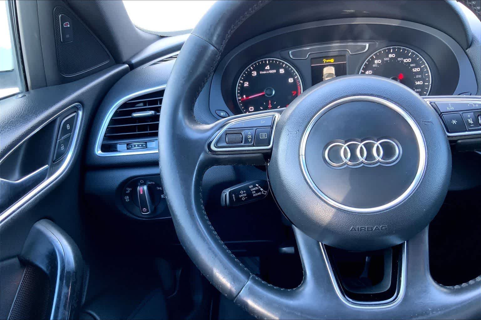 Thumbnail: 2016 Audi Q3 - 24