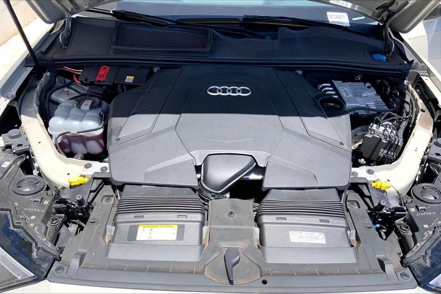 Thumbnail: 2022 Audi Q7 - 10