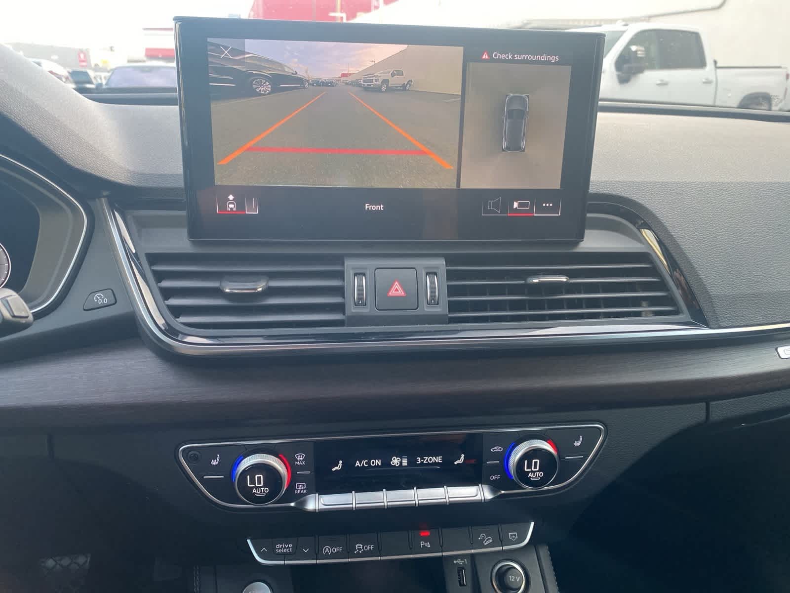 Thumbnail: 2022 Audi Q5 - 13
