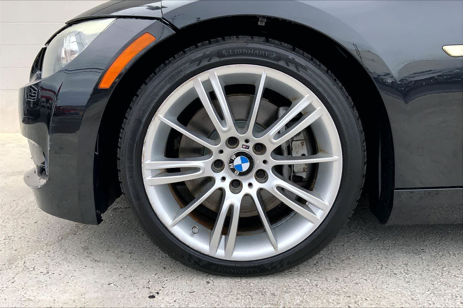 Thumbnail: 2011 BMW 3 Series - 9