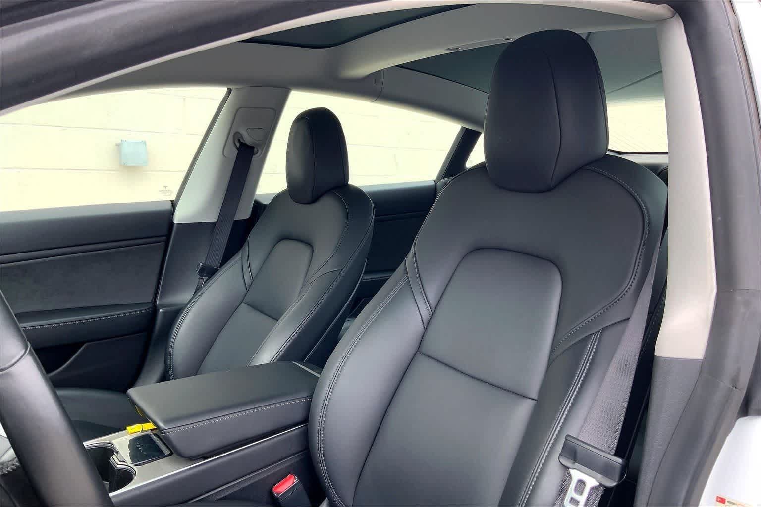 Thumbnail: 2019 Tesla Model 3 - 12