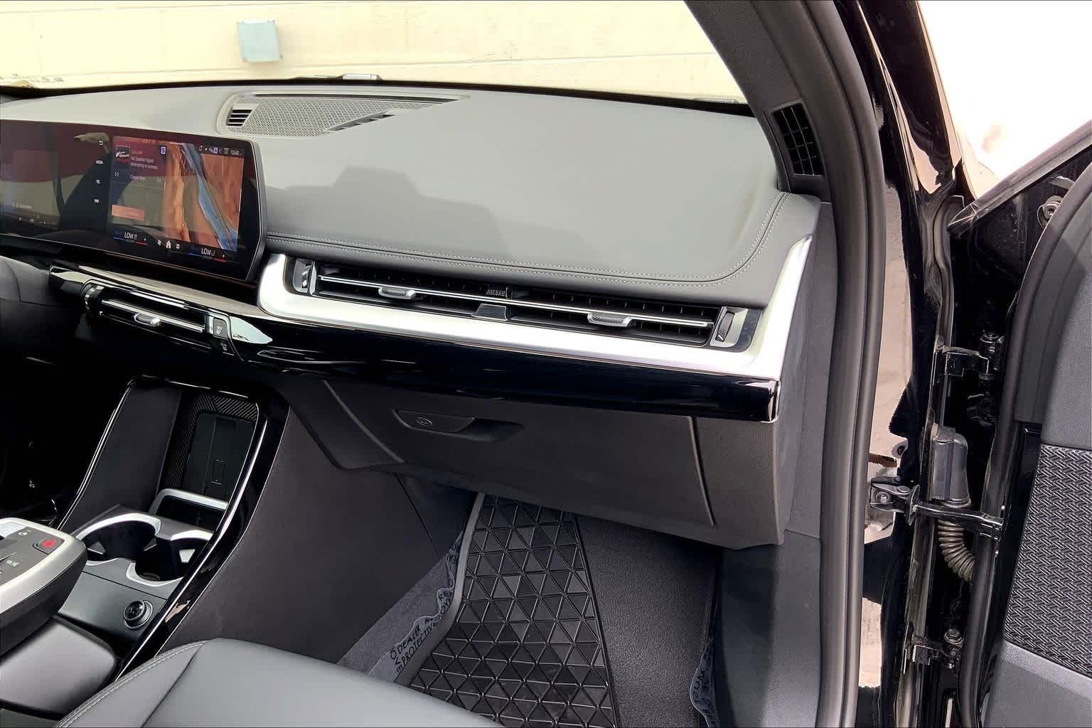 Thumbnail: 2025 BMW X1 - 24