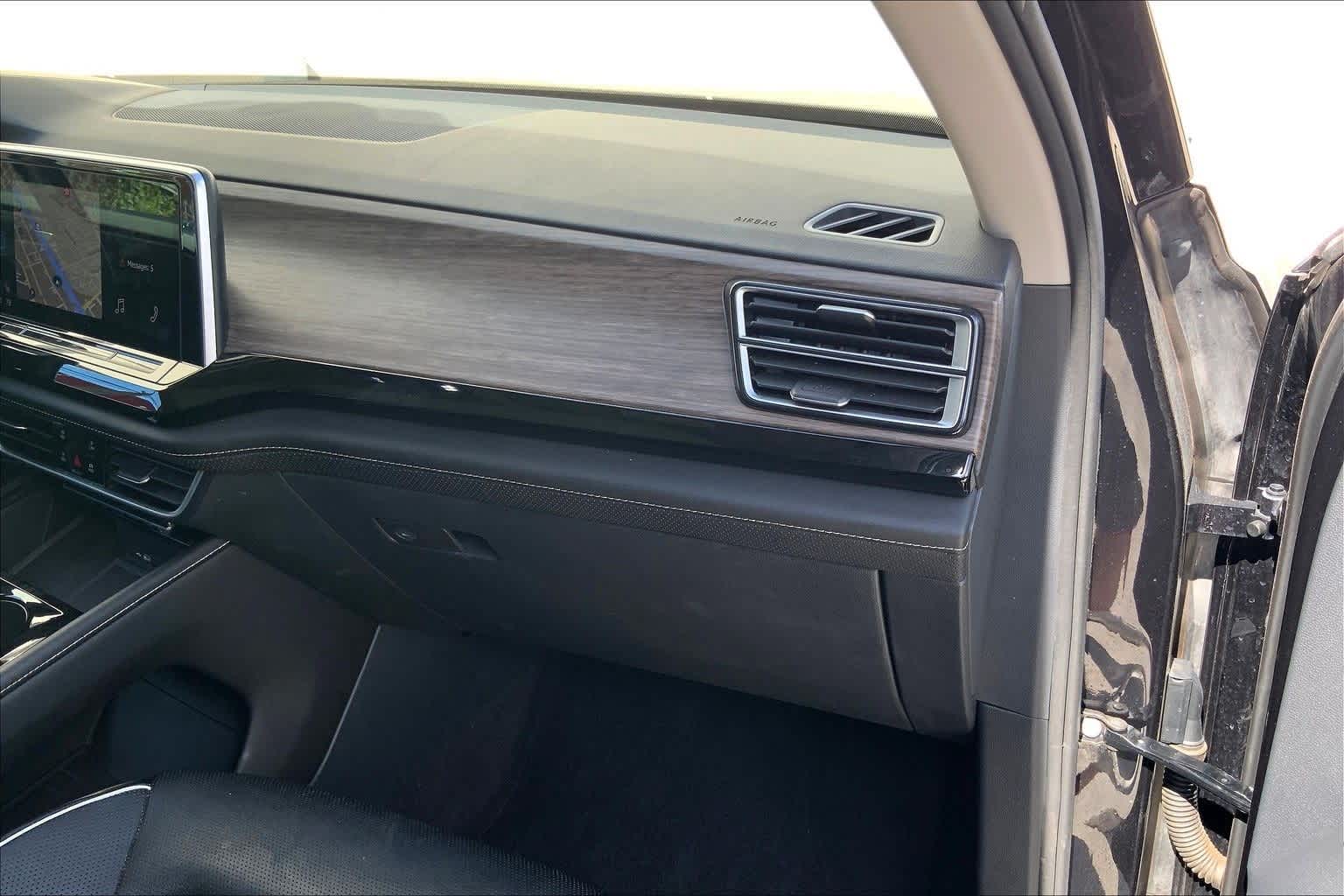 Thumbnail: 2024 Volkswagen Atlas - 24