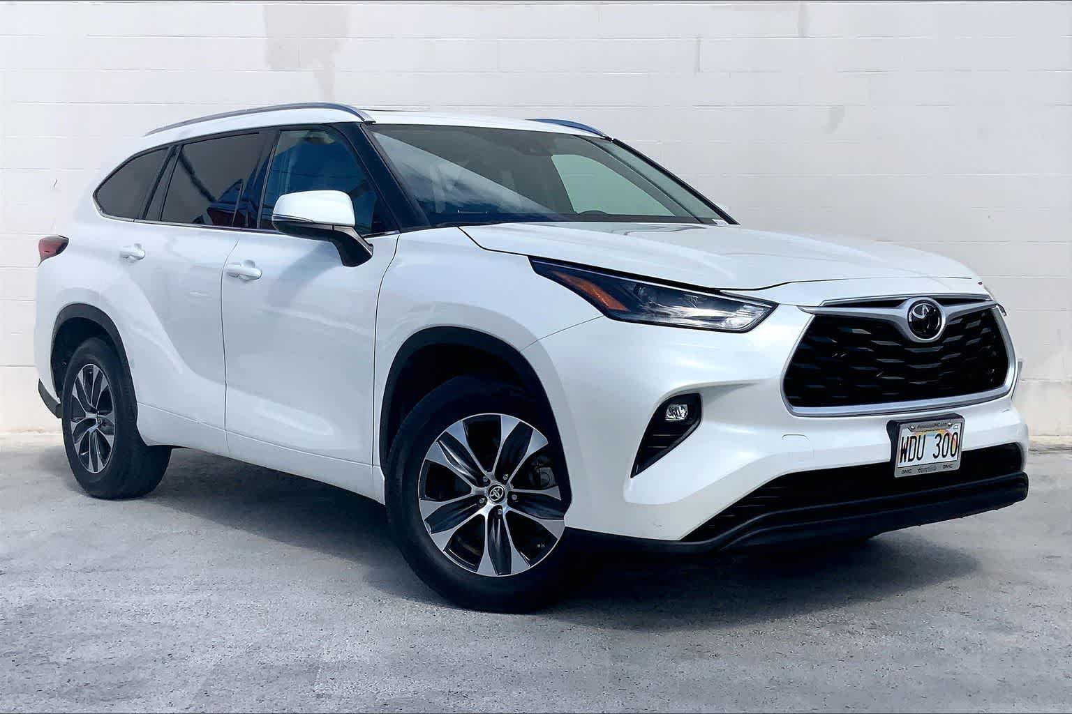 Thumbnail: 2021 Toyota Highlander - 21
