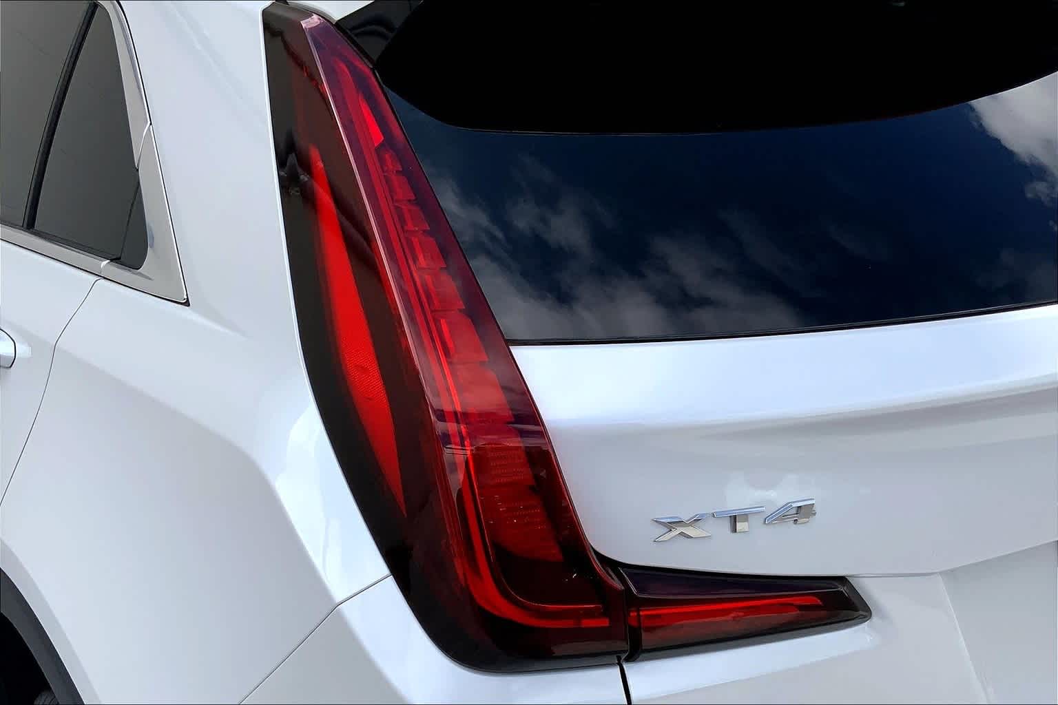 Thumbnail: 2021 Cadillac XT4 - 31