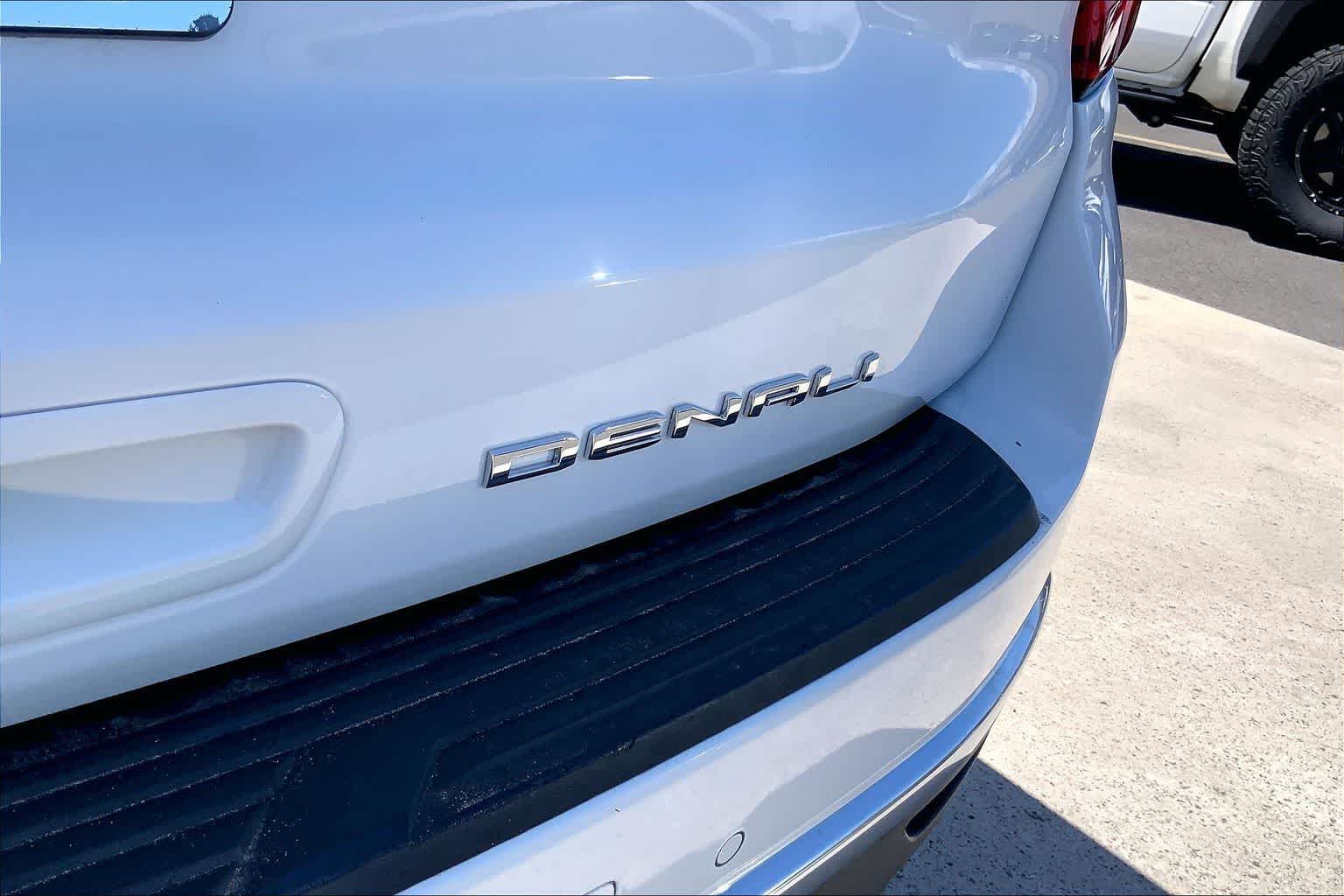 Thumbnail: 2021 GMC Yukon - 8
