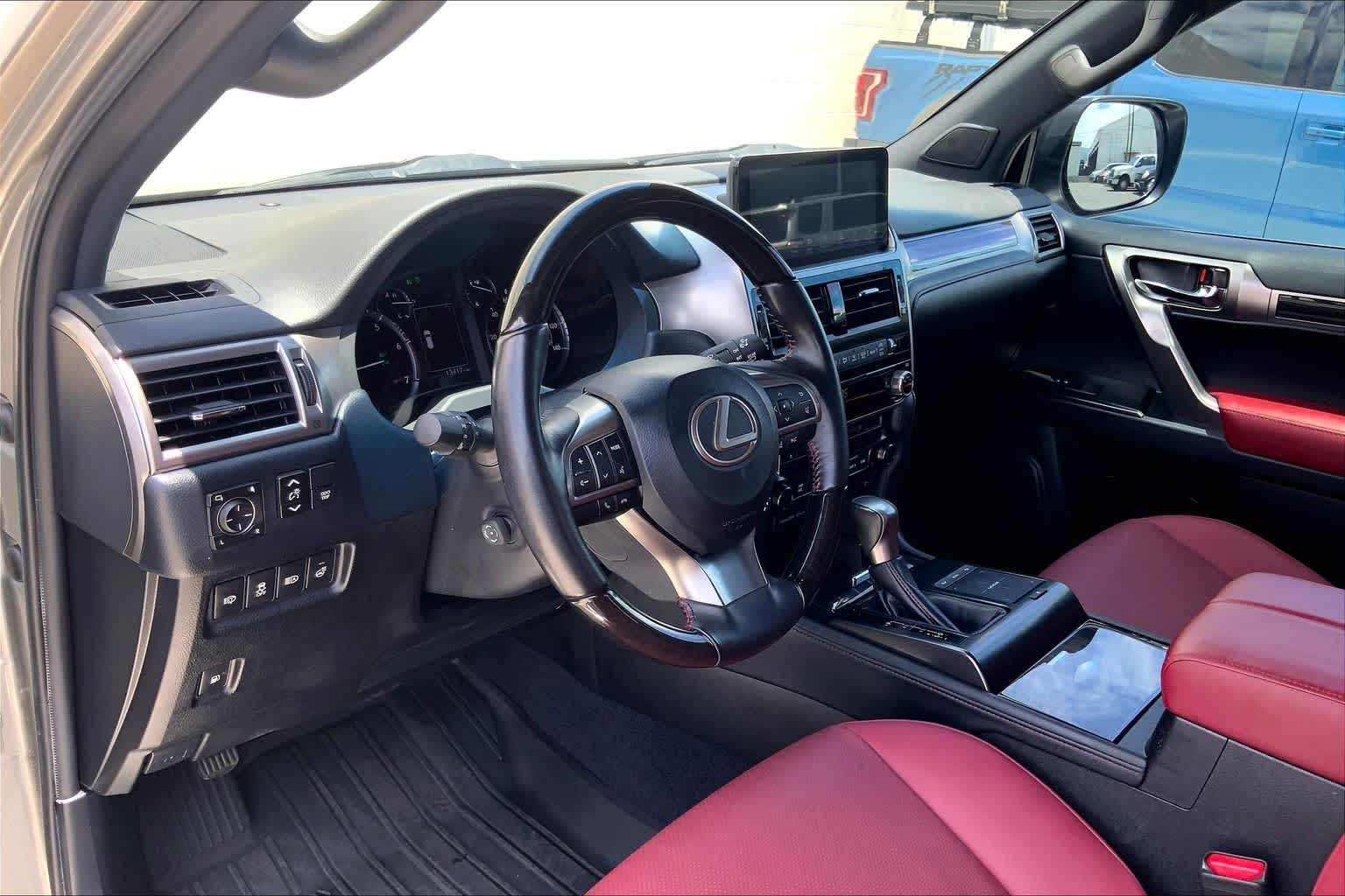 Thumbnail: 2023 Lexus GX - 3