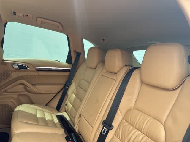 Thumbnail: 2012 Porsche Cayenne - 11