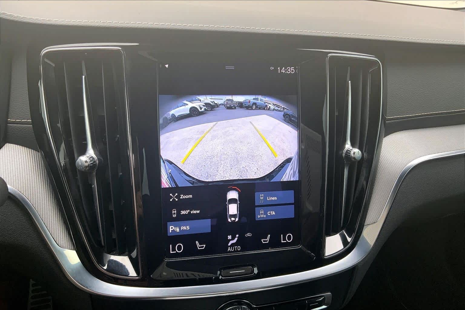 Thumbnail: 2021 Volvo S60 - 26