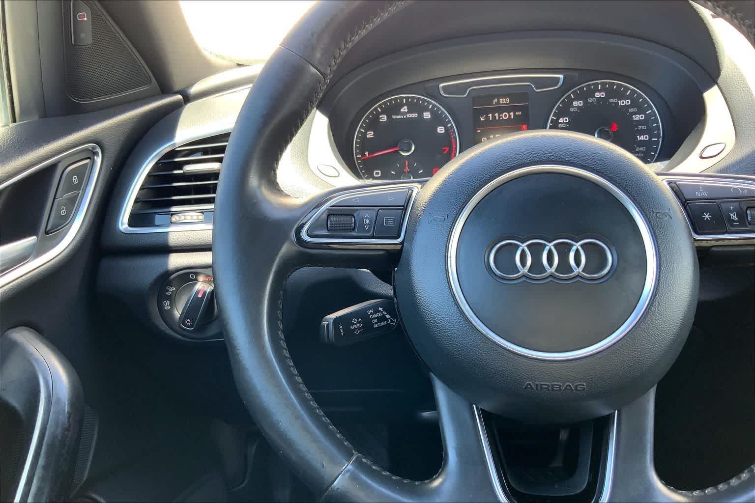 Thumbnail: 2016 Audi Q3 - 24