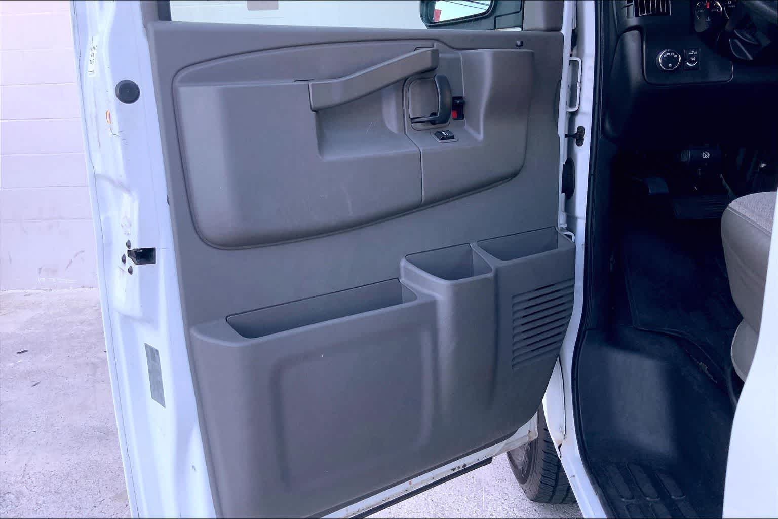 Thumbnail: 2020 Chevrolet Express - 28