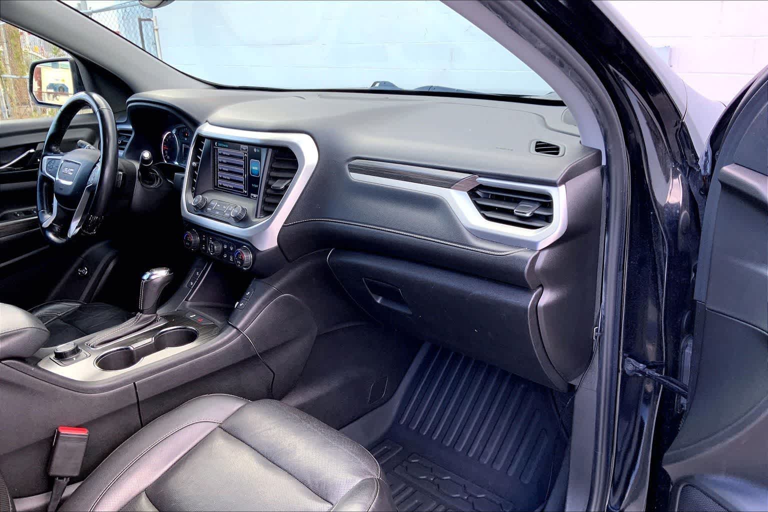 Thumbnail: 2019 GMC Acadia - 24