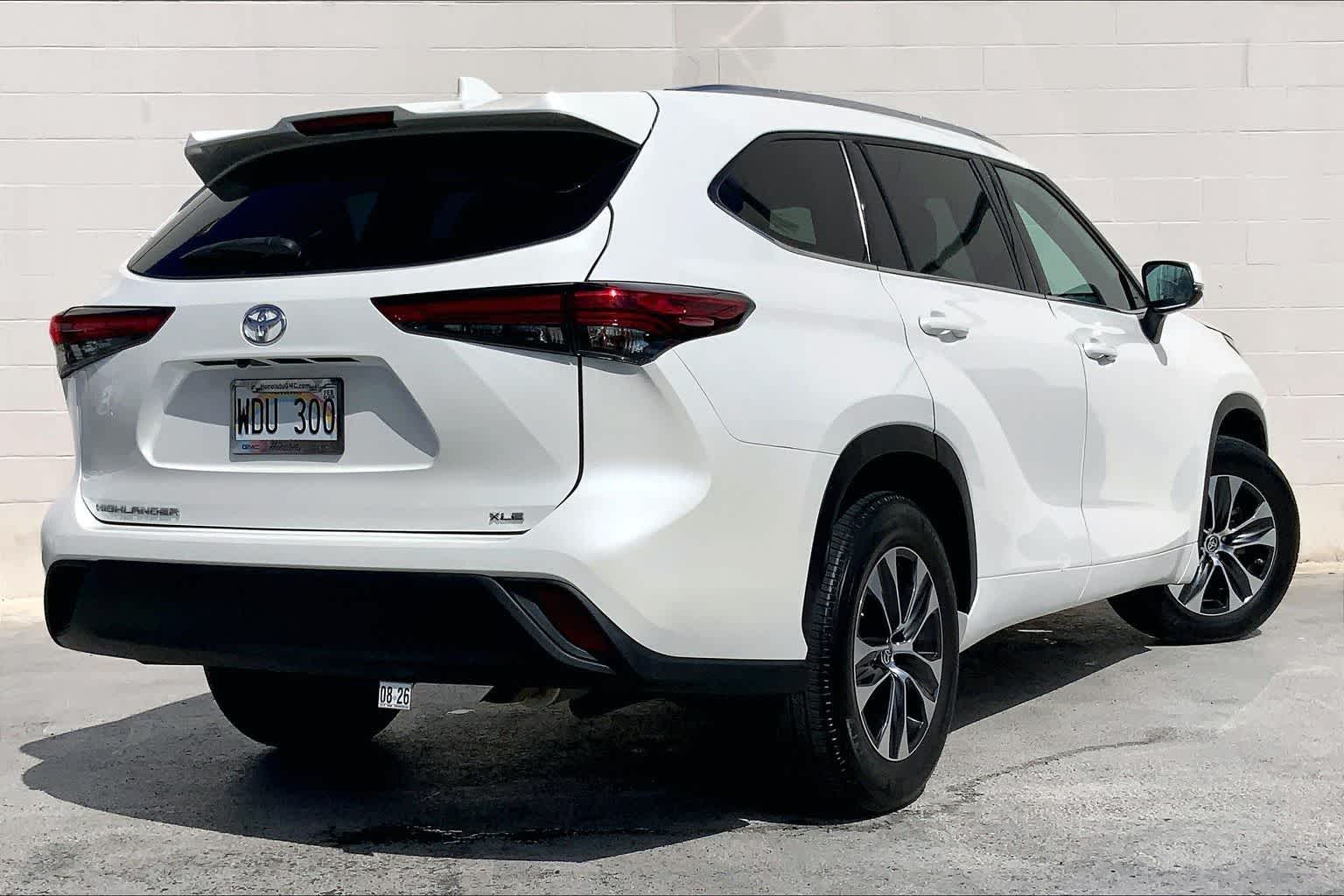 Thumbnail: 2021 Toyota Highlander - 22