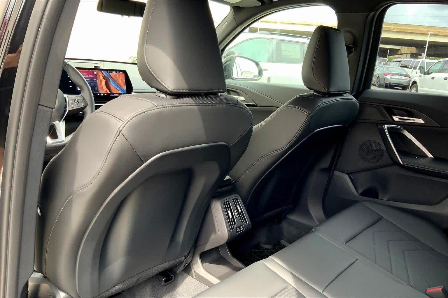 Thumbnail: 2025 BMW X1 - 13