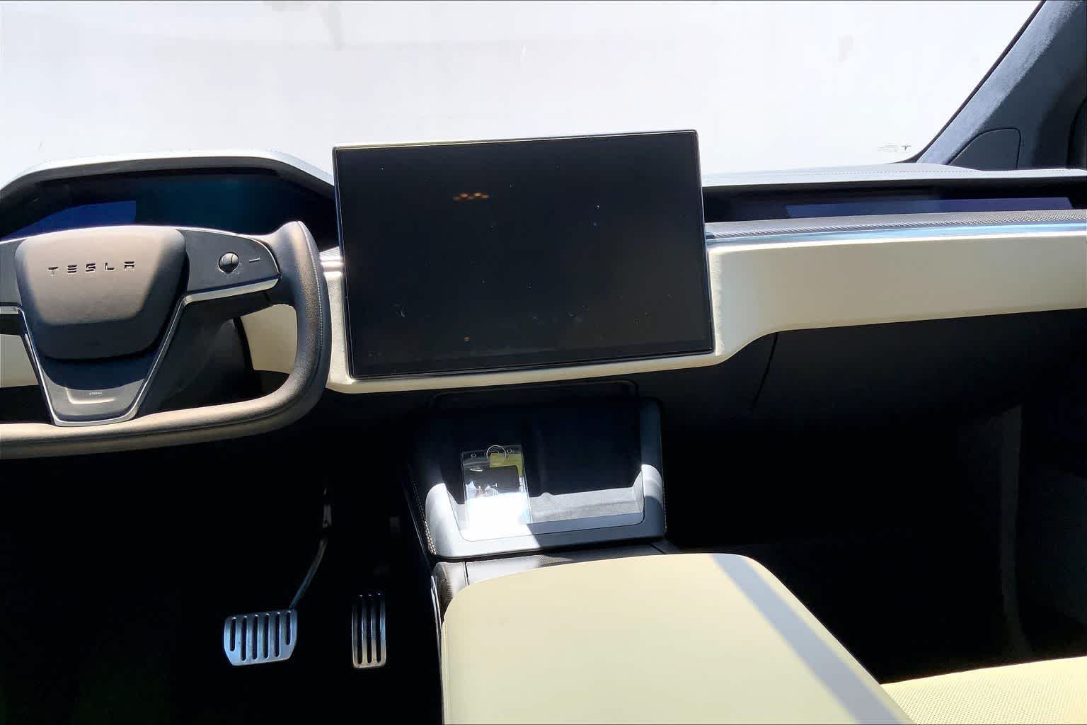 Thumbnail: 2022 Tesla Model X - 16